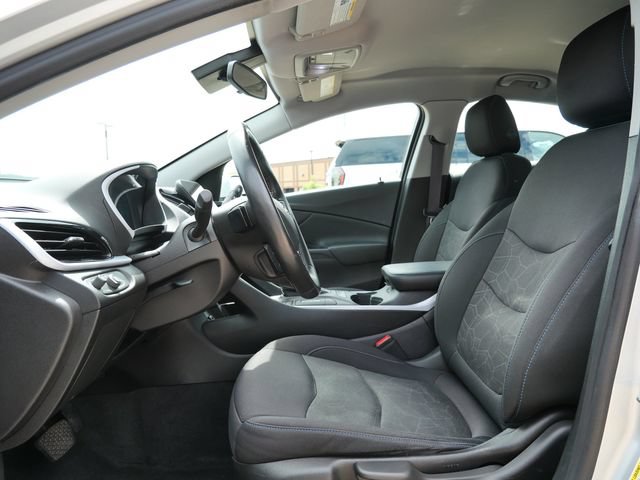Used 2017 Chevrolet Volt LT w/ Comfort Package FWD image 11