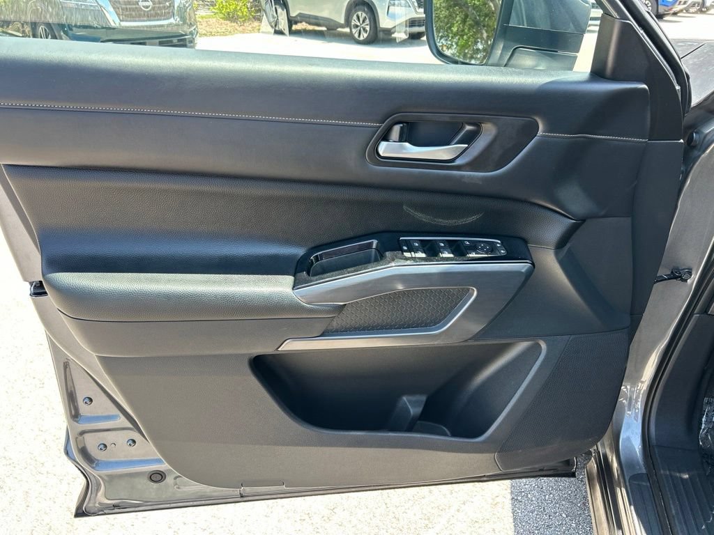 Certified 2024 Nissan Pathfinder SL AWD/4WD image 19