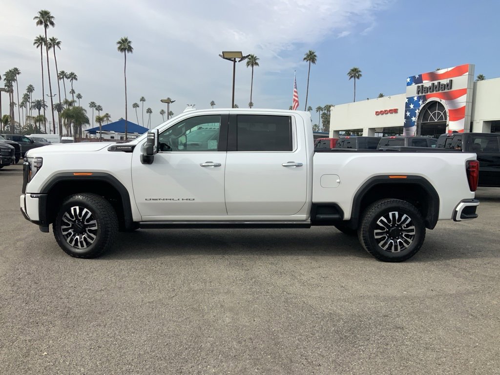 Used 2024 GMC Sierra 2500 Denali Ultimate w/ Max Trailering Package image 11