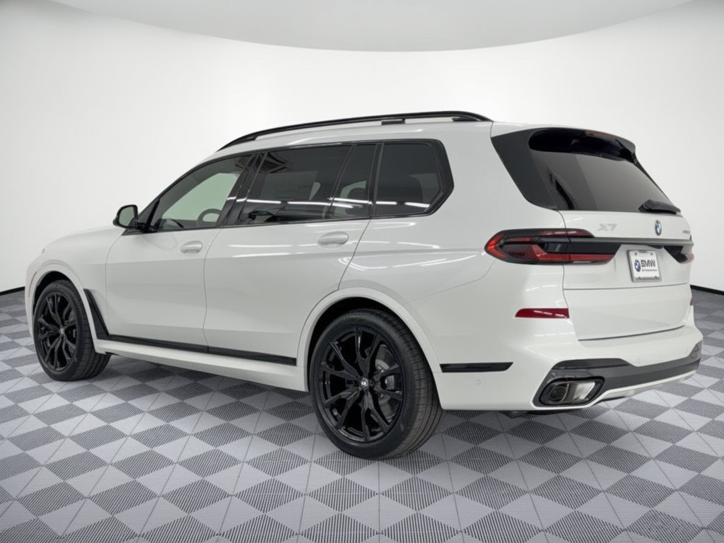 New 2027 BMW X7 xDrive40i w/ M Sport Package AWD/4WD image 3