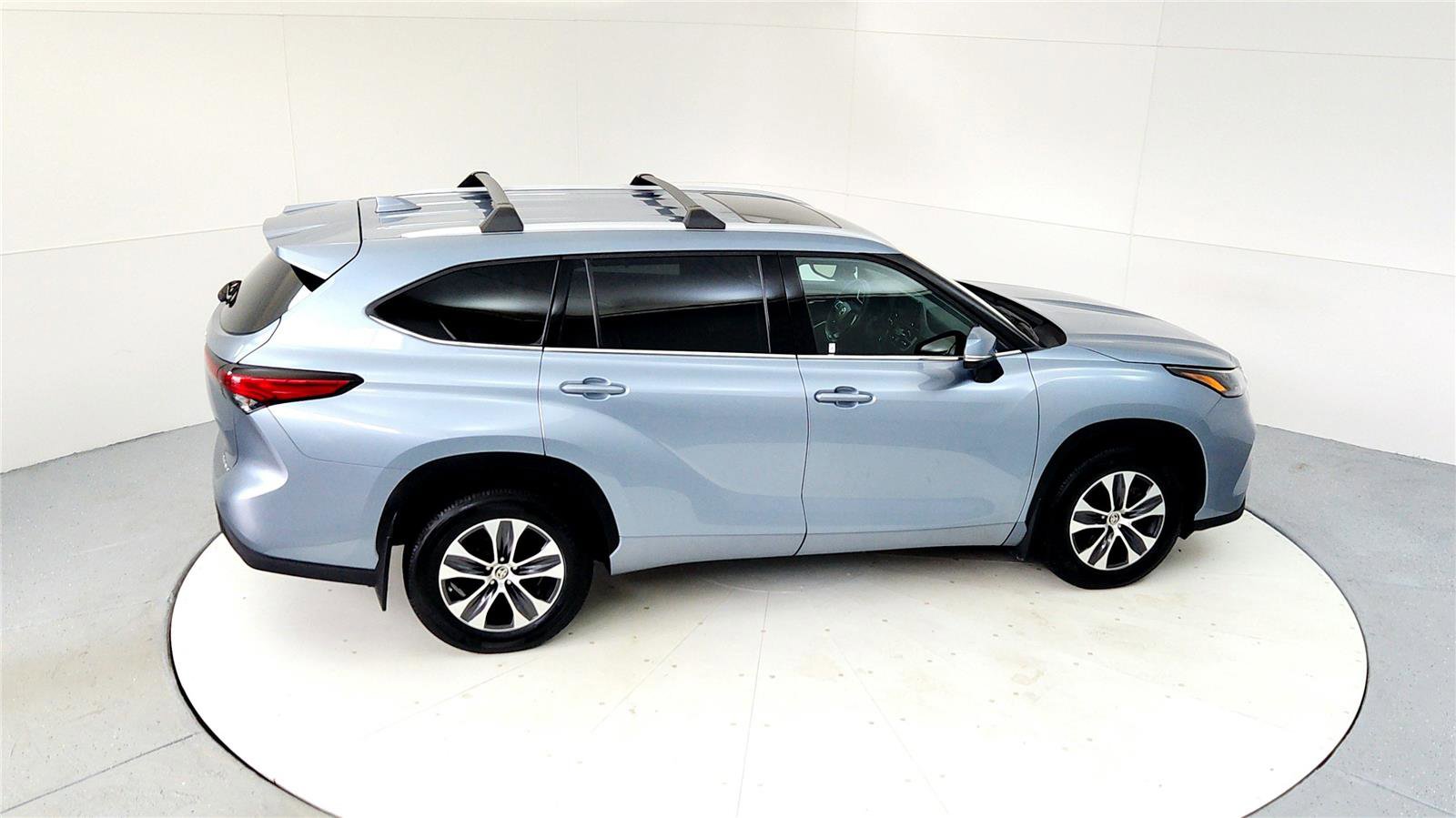 Certified 2022 Toyota Highlander XLE image 18