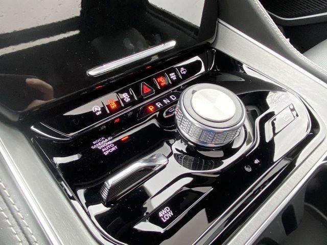 New 2024 Jeep Wagoneer L Series II image 20