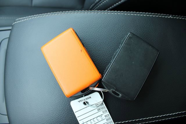 Used 2025 Volvo XC40 B5 Core image 31