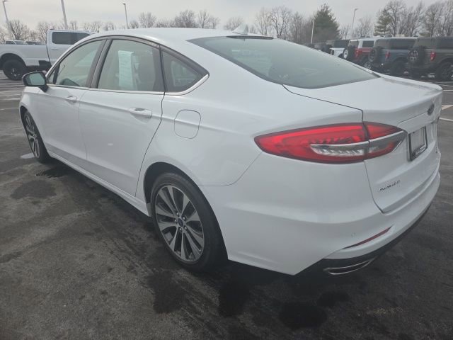 Used 2019 Ford Fusion SE image 9