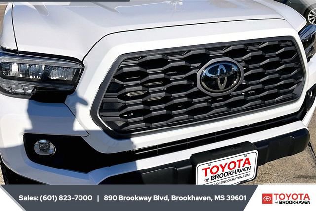 Used 2022 Toyota Tacoma TRD Off-Road image 21