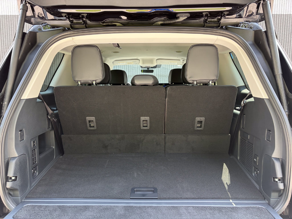 New 2027 Lincoln Navigator Premiere AWD/4WD image 22