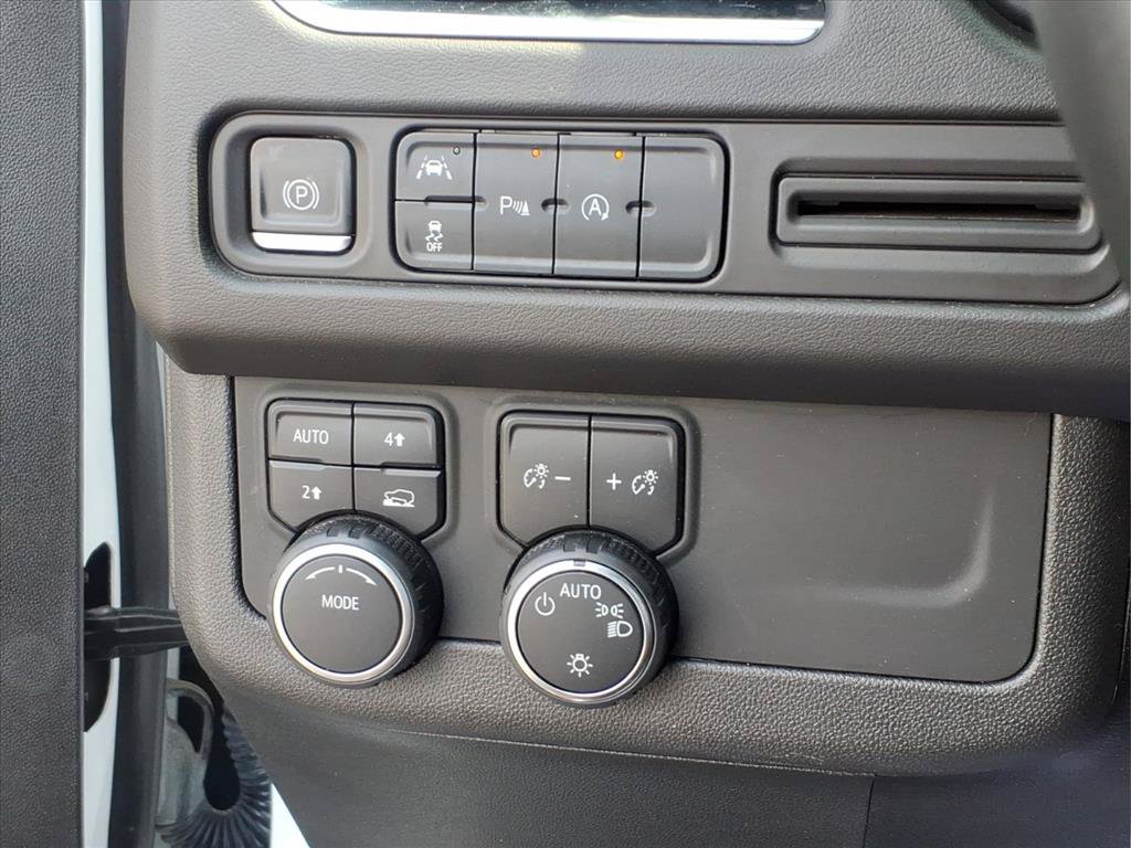 Used 2023 Chevrolet Tahoe LT AWD/4WD image 16