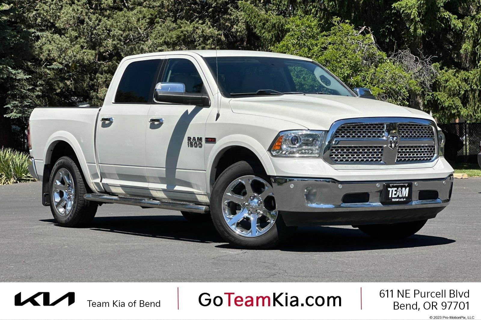 Used 2018 RAM 1500 Laramie w/ Convenience Group AWD/4WD image 1