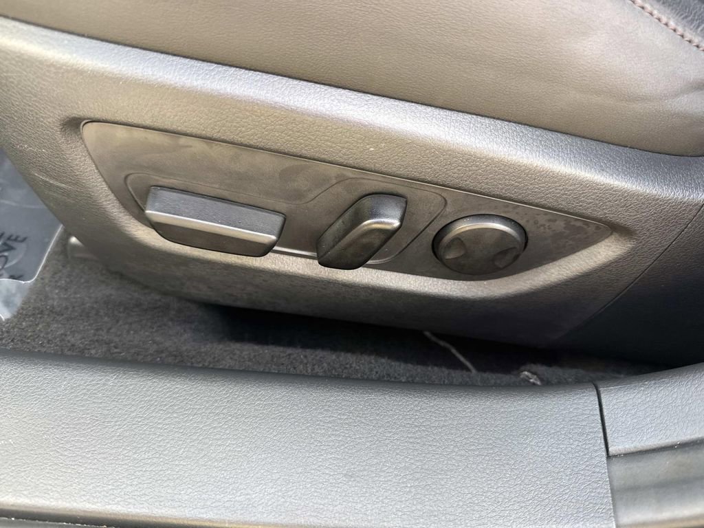 Certified 2025 MAZDA CX-30 2.5 Turbo w/ Premium Package image 30