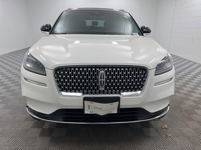 Used 2022 Lincoln Corsair AWD w/ Premium Package image 3
