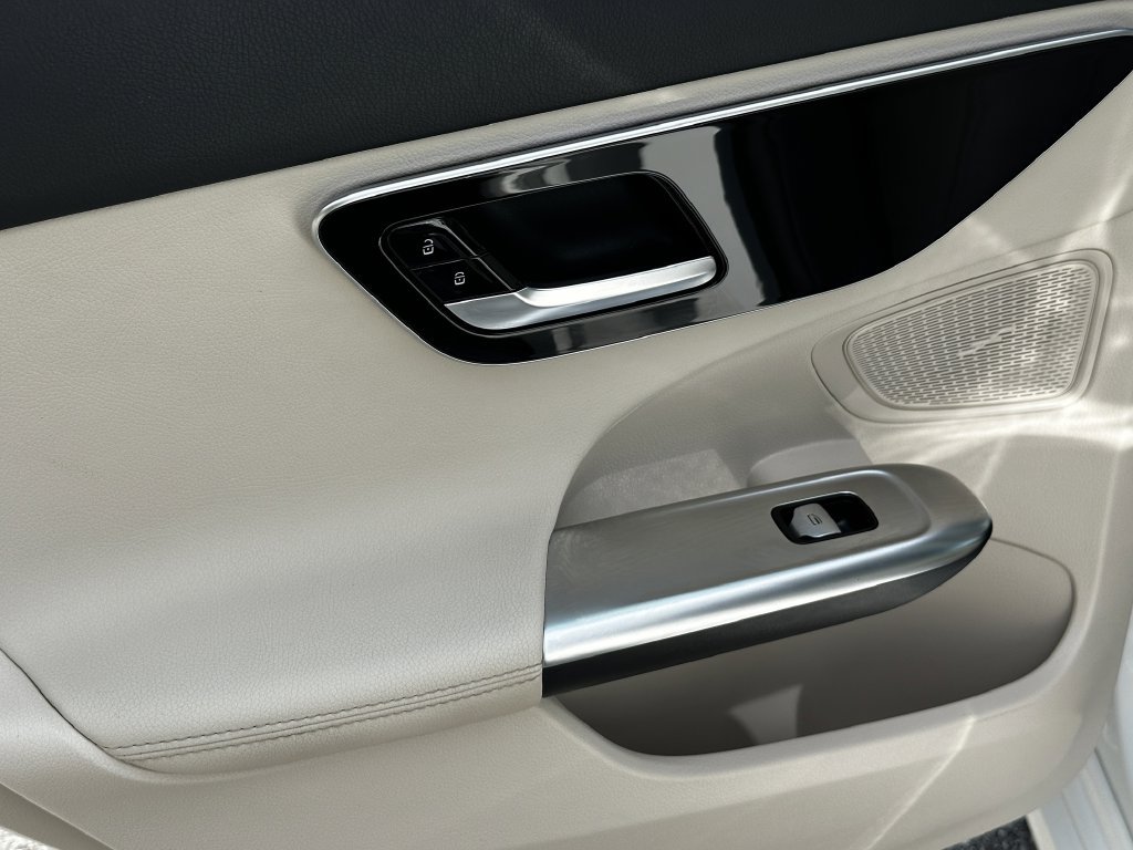 Certified 2025 Mercedes-Benz C 300 Sedan image 25