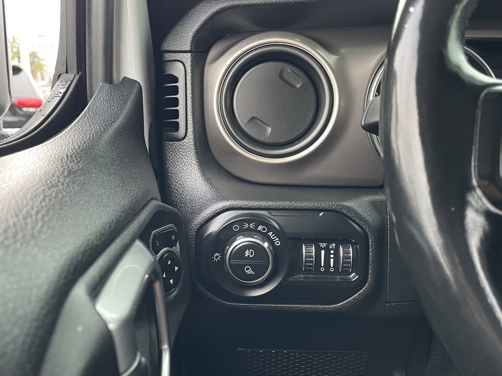 Certified 2020 Jeep Gladiator Sport w/ Quick Order Package 24S image 31