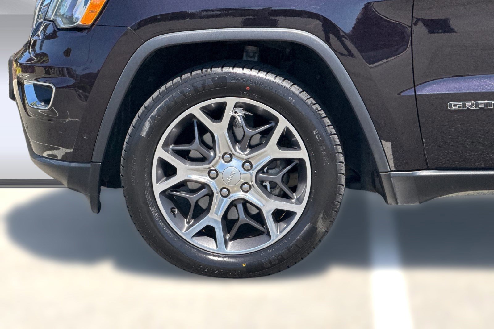 Used 2019 Jeep Grand Cherokee Limited AWD/4WD image 11