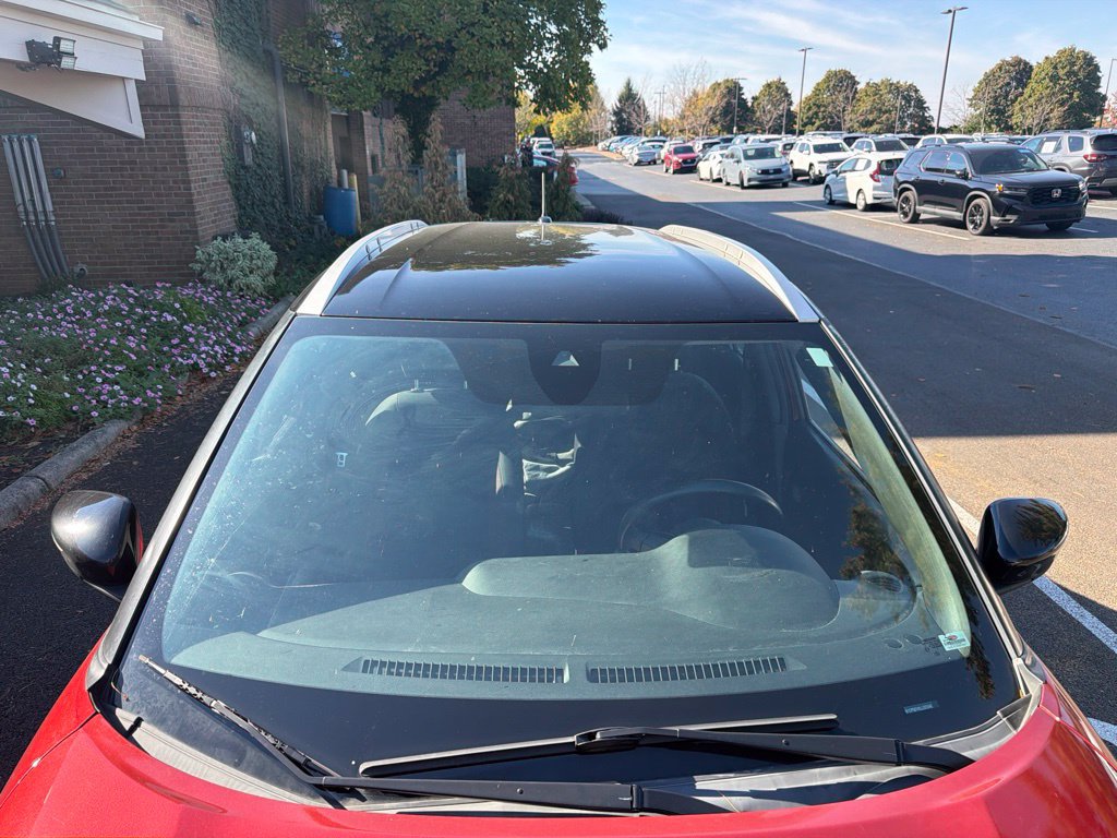 Used 2020 Nissan Kicks SR FWD image 5