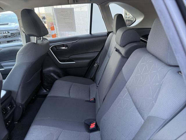 Certified 2021 Toyota RAV4 XLE w/ Carpet Mat Package (TMS) AWD/4WD image 16
