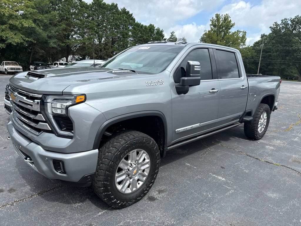 Used 2024 Chevrolet Silverado 2500 High Country w/ High Country Premium Package AWD/4WD video 1