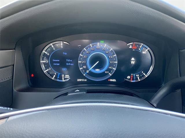 Used 2020 Cadillac Escalade Premium Luxury AWD/4WD image 15