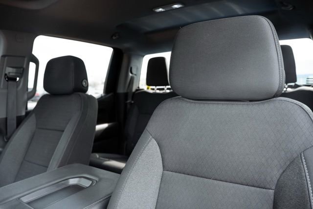 Used 2025 Chevrolet Silverado 1500 Custom image 28