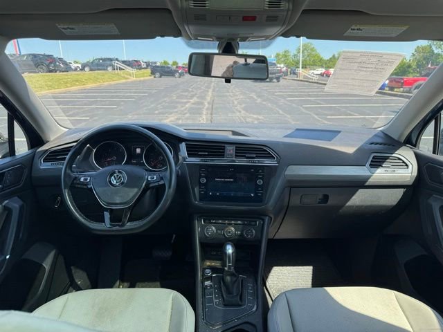Used 2018 Volkswagen Tiguan SE w/ Panoramic Sunroof Package FWD image 13