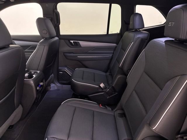 Used 2025 Buick Enclave Sport Touring w/ Super Cruise Package image 18