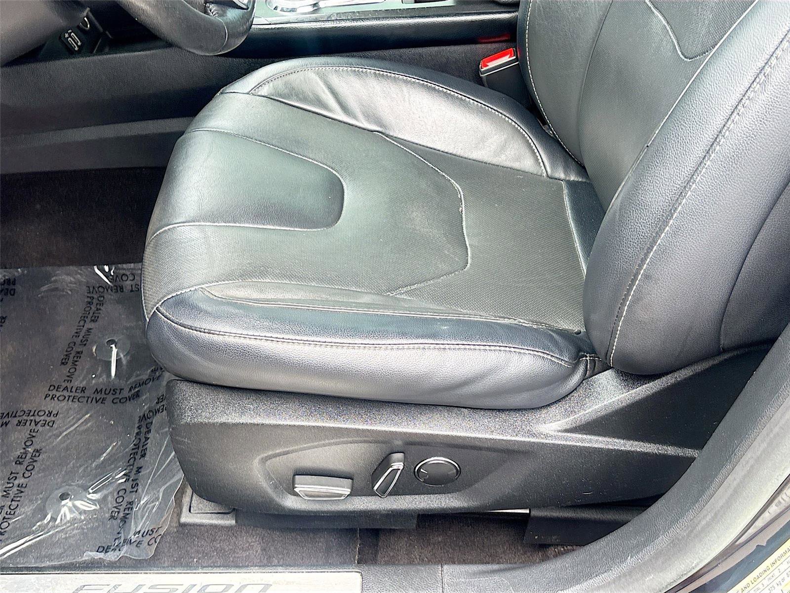 Used 2020 Ford Fusion Titanium AWD/4WD image 19
