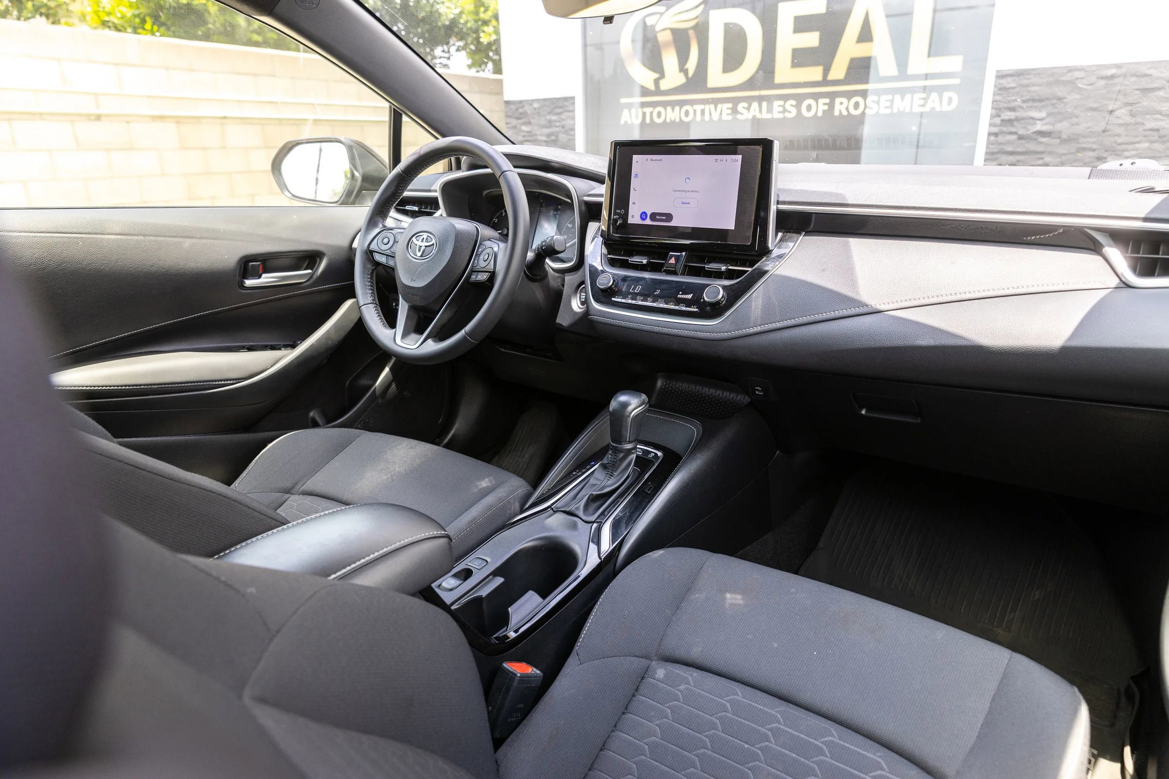 Used 2023 Toyota Corolla SE w/ Blackout Package (TMS) FWD image 31
