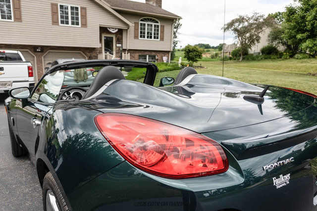 Used 2007 Pontiac Solstice Convertible w/ Premium Package RWD image 54
