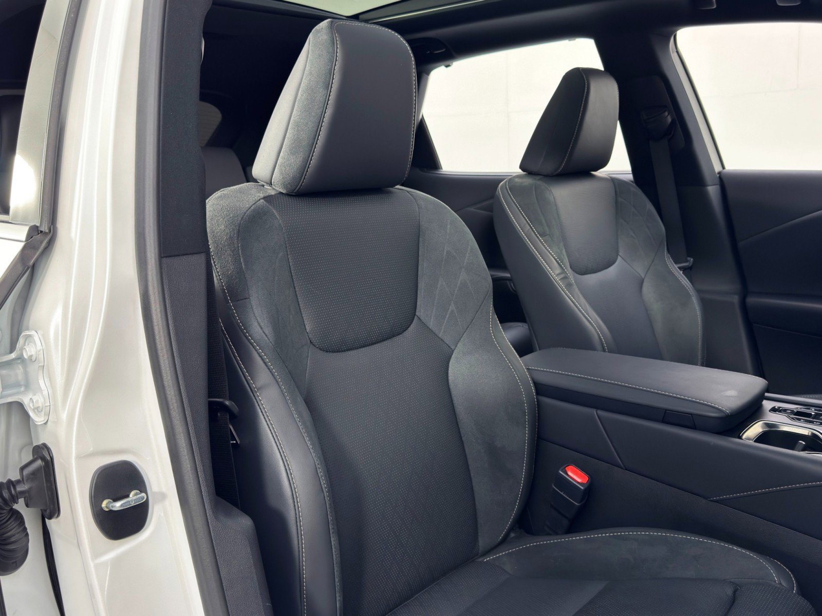 Used 2023 Lexus RX 350 Luxury w/ Cold Area Package image 41