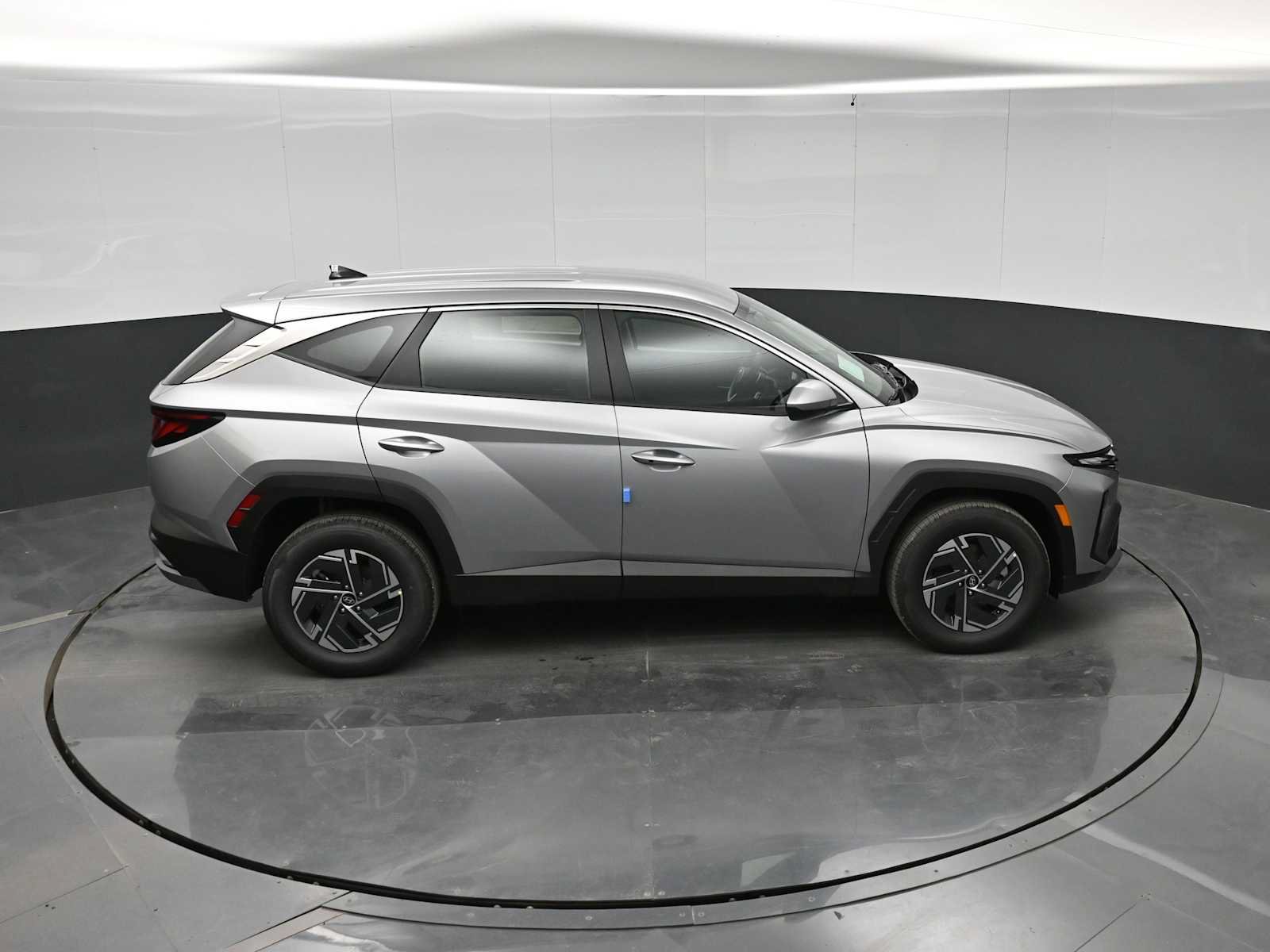 New 2026 Hyundai Tucson Blue SE AWD/4WD image 32
