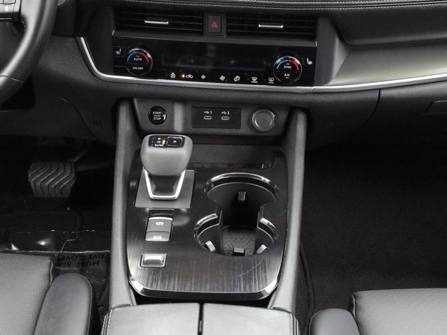 Used 2025 Nissan Rogue SV w/ SV Premium Package FWD image 19