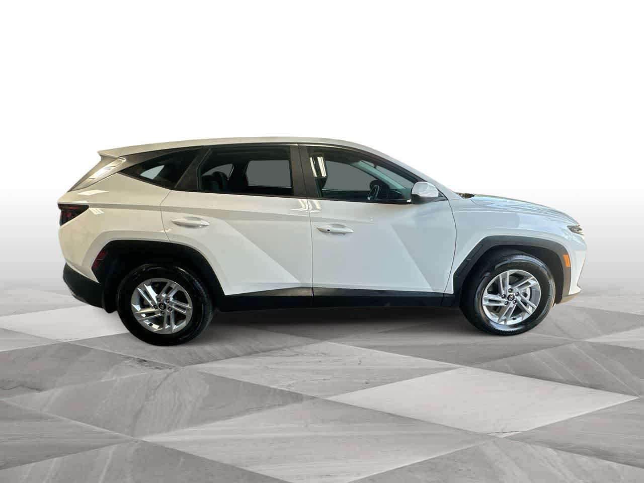 Used 2026 Hyundai Tucson SE FWD image 9