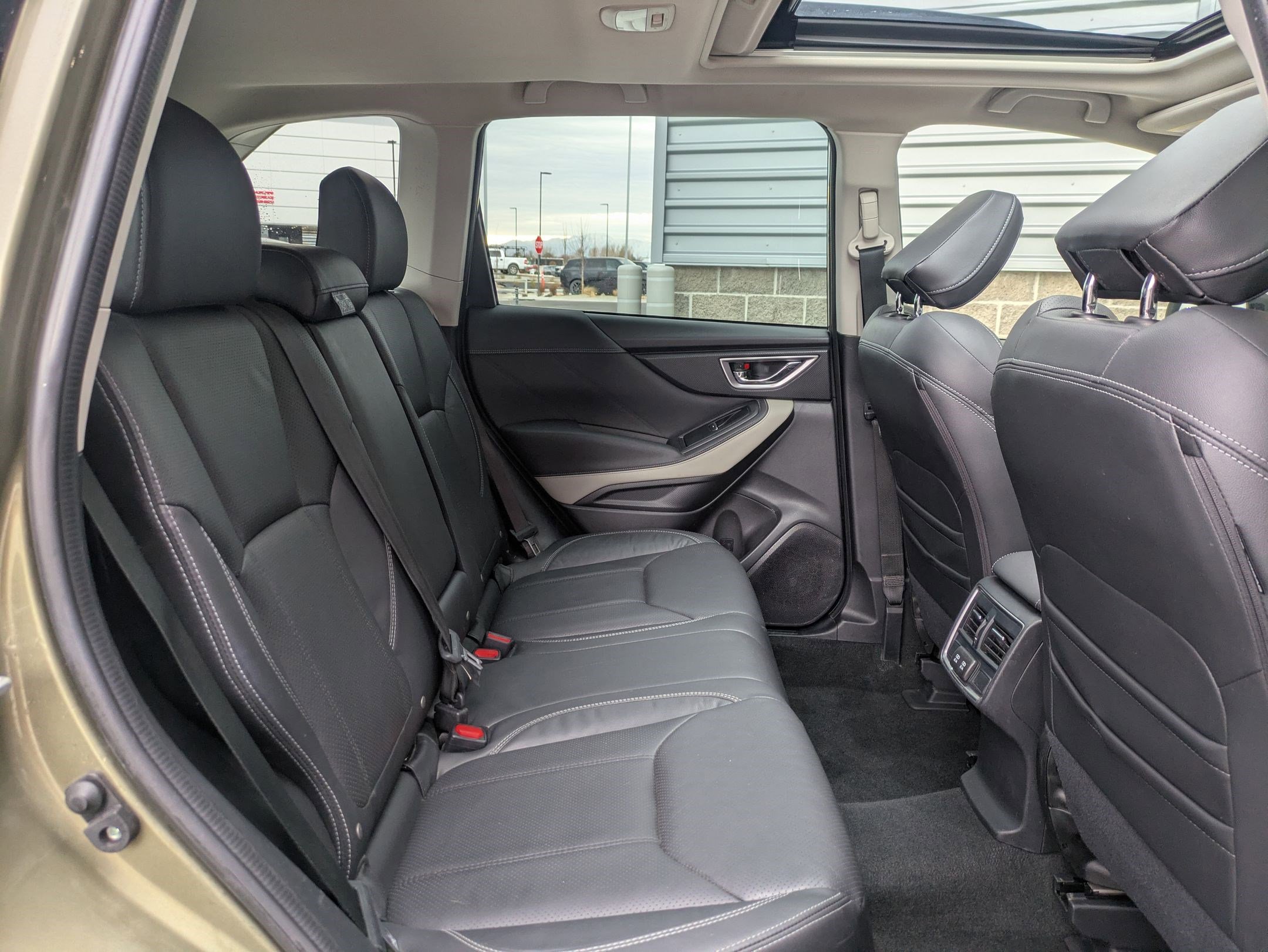 Used 2022 Subaru Forester Limited w/ Popular Package #2 image 29