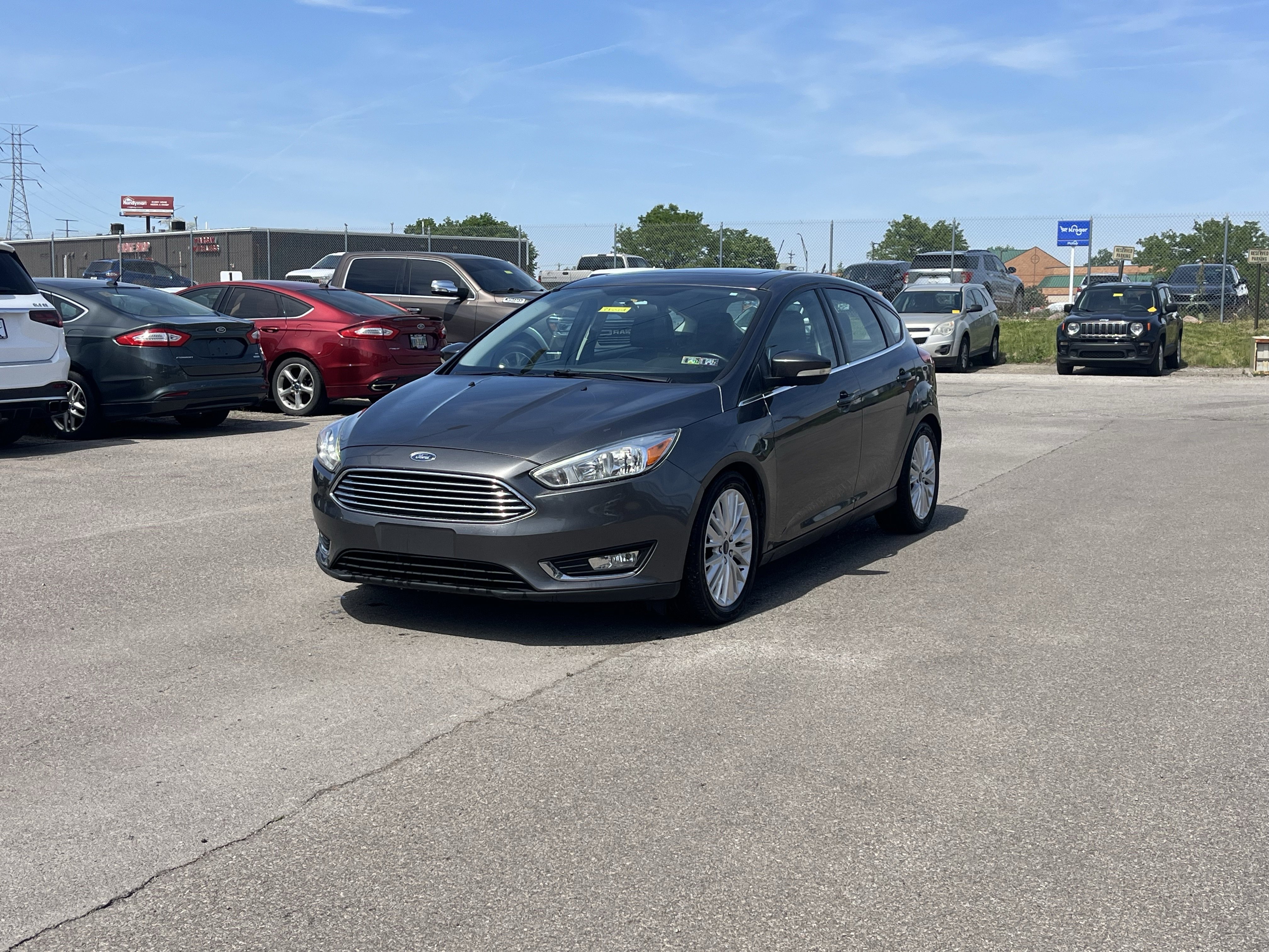 Used 2015 Ford Focus Titanium FWD image 3