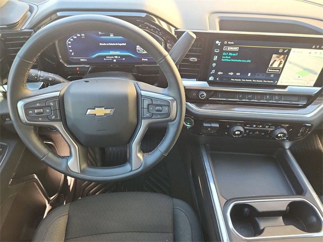 Used 2025 Chevrolet Silverado 2500 LT image 11