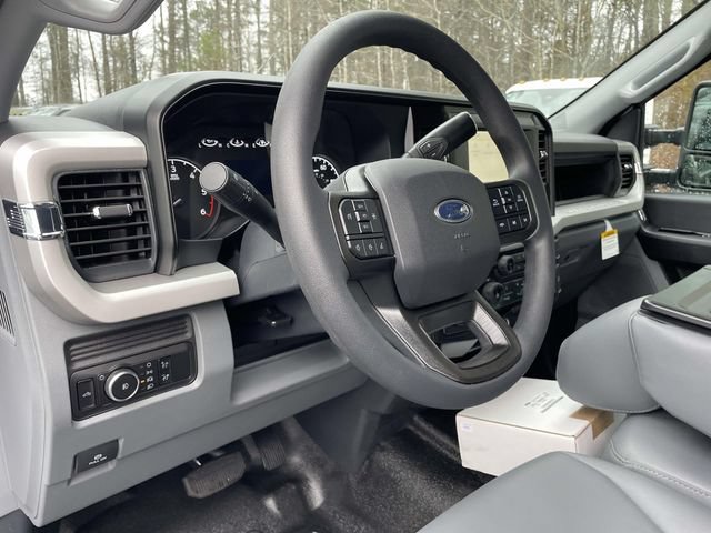 New 2026 Ford F350 XL w/ XL Chrome Package RWD image 41