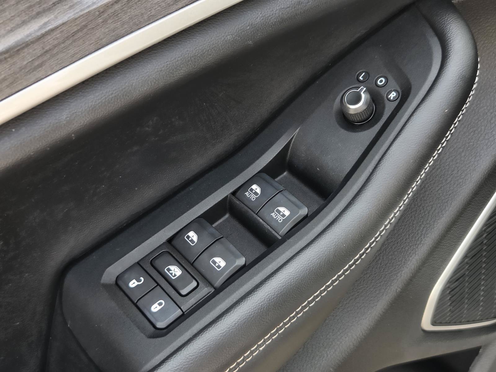 Used 2023 Jeep Grand Cherokee 4WD 4xe w/ Luxury Tech Group II image 20