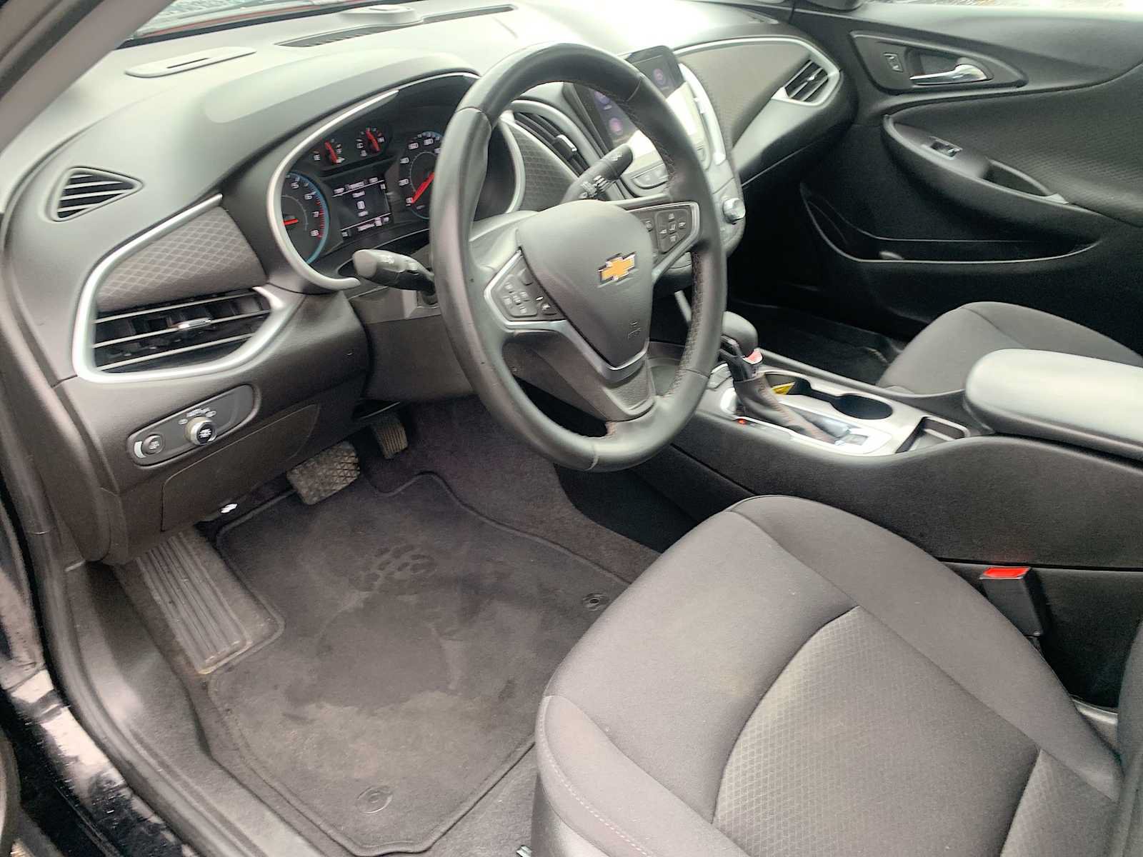 Used 2023 Chevrolet Malibu RS w/ Driver Confidence Package FWD image 10