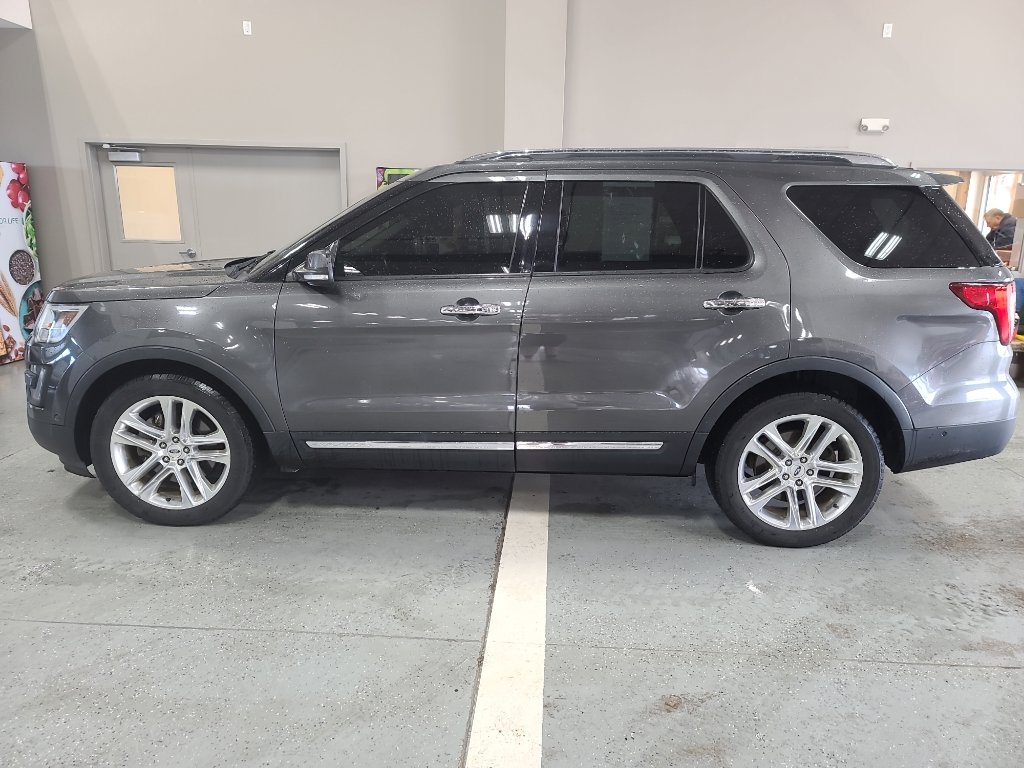 Used 2016 Ford Explorer Limited w/ Equipment Group 301A image 1