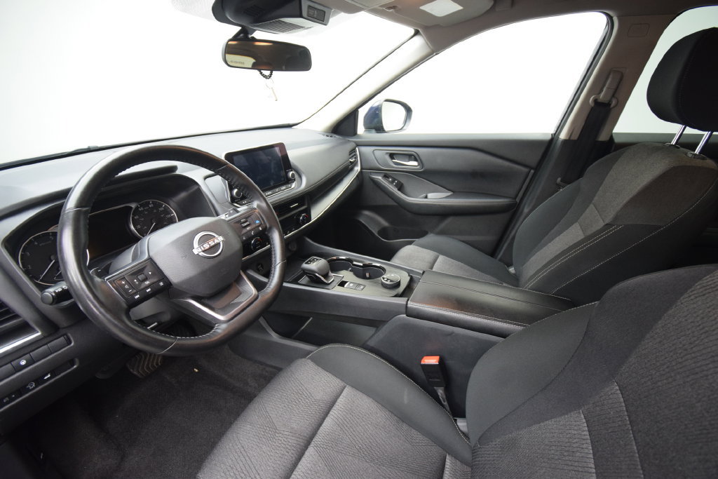 Used 2025 Nissan Rogue SV AWD/4WD image 7