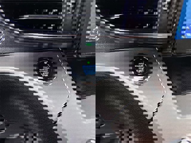 Used 2021 Ford Explorer XLT w/ Equipment Group 202A image 17