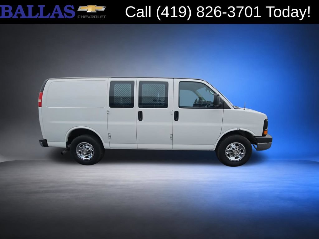 Used 2014 Chevrolet Express 2500 RWD image 2