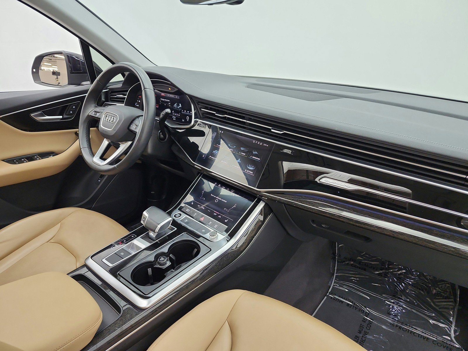 Used 2023 Audi Q7 3.0T Premium w/ Convenience Package image 21