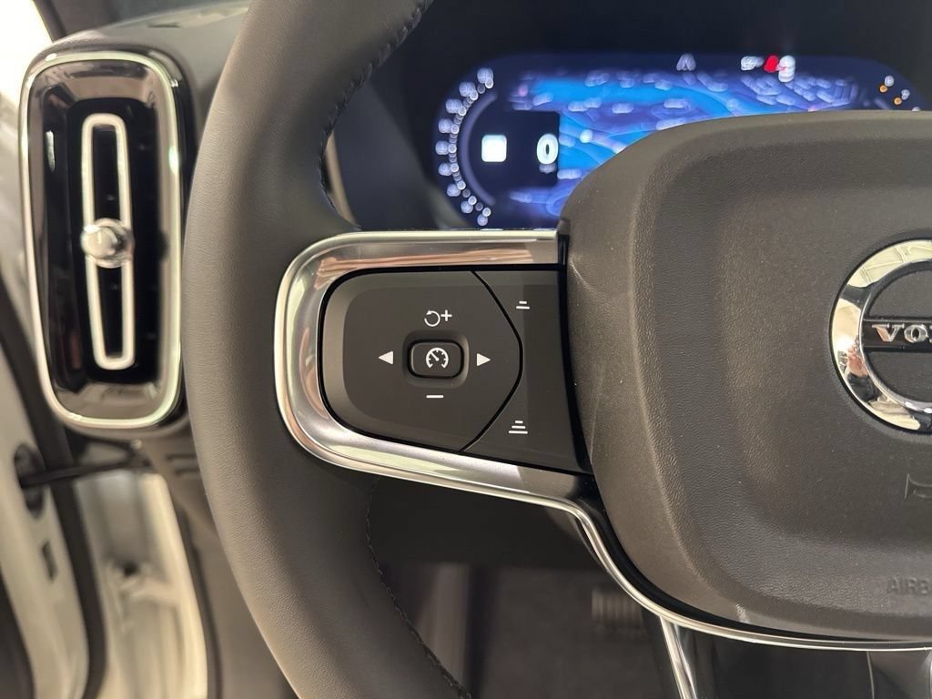 New 2026 Volvo XC40 B5 Ultra w/ Protection Package Premier AWD/4WD image 7