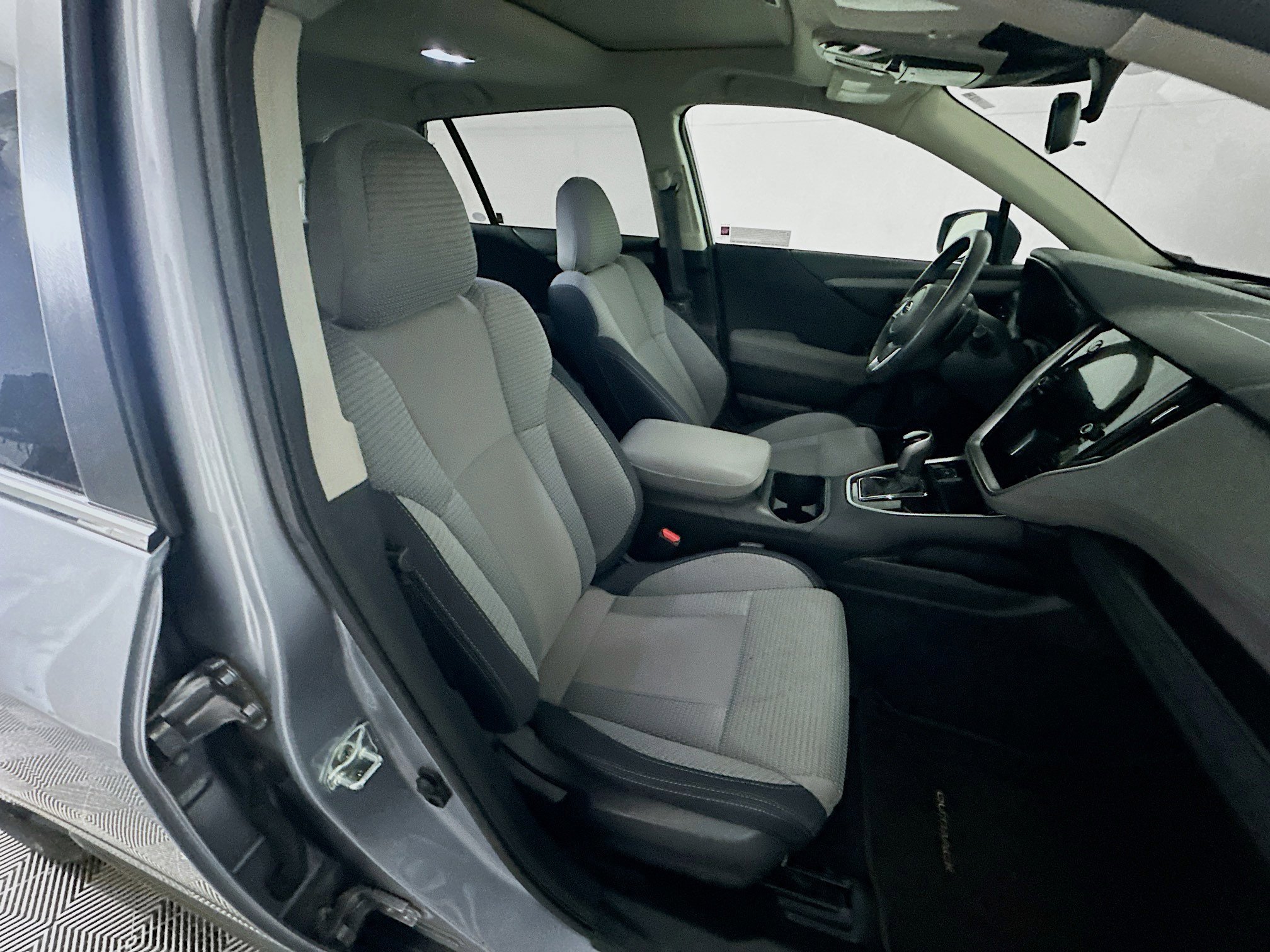 Used 2025 Subaru Outback Premium image 28