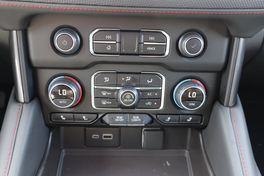 Used 2024 Chevrolet Suburban RST w/ Luxury Package image 11