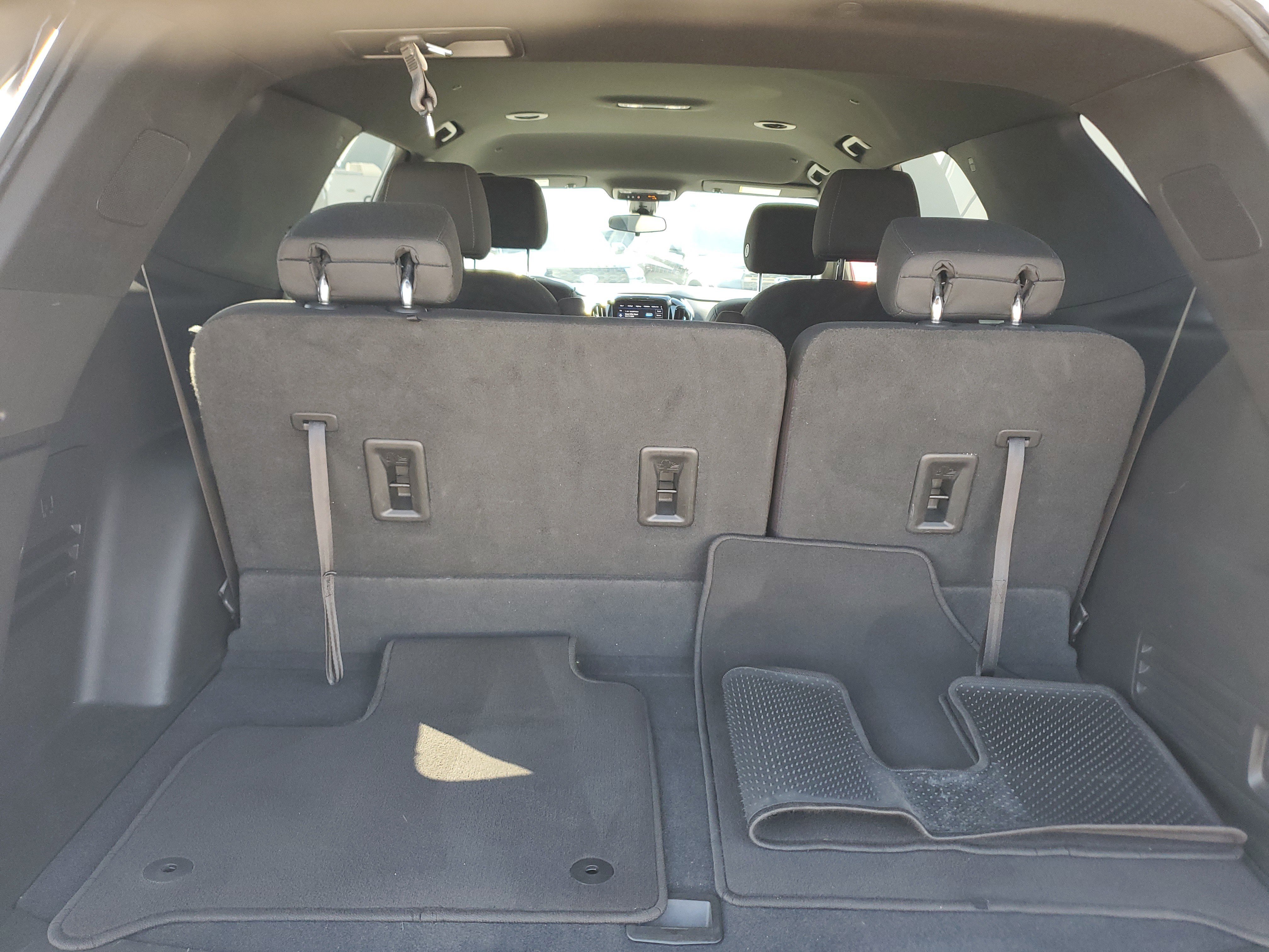 Used 2022 Chevrolet Traverse LT image 15