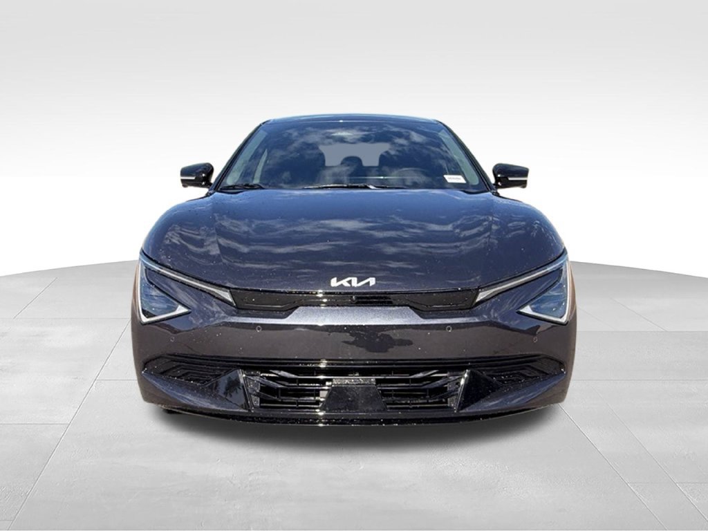 Used 2025 Kia EV6 Wind RWD image 4