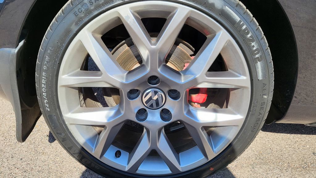 Used 2014 Volkswagen GTI Driver's Edition FWD image 13