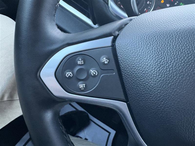 Used 2023 Chevrolet Traverse LT image 23