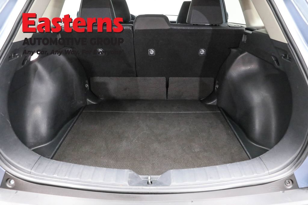 Used 2024 Toyota Corolla Cross LE image 9